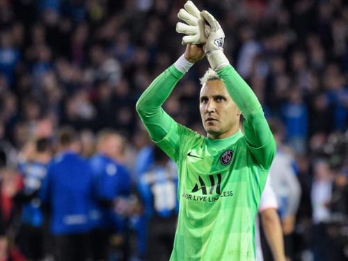 状态火爆！陈盈骏半场替补三分6中5轰21分3助（火力全开！陈盈骏替补半场三分6投5中砍下21分3助攻）