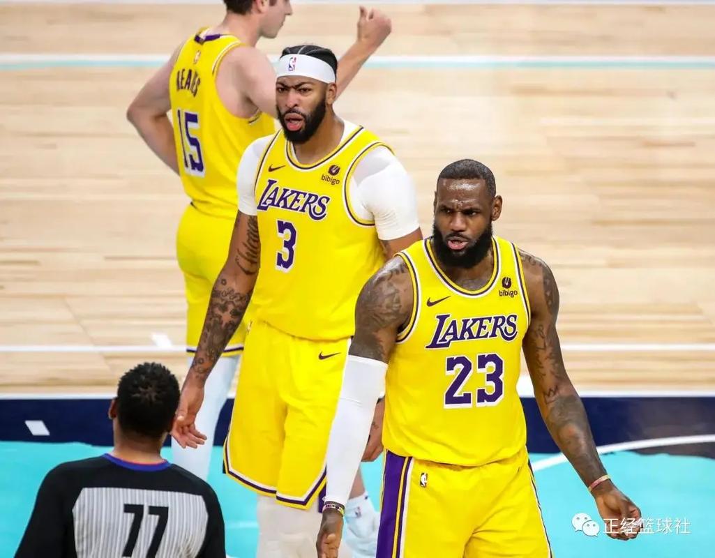 图片报：由于赛程安排，拜仁今年没给球员安排圣诞节庆祝活动（图片报：受赛程影响，拜仁今年取消球员圣诞庆祝活动）