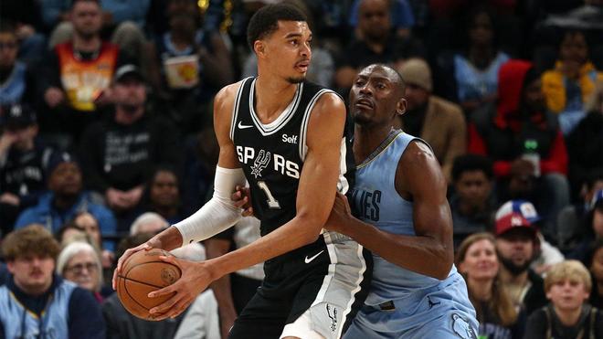 西媒：巴萨对阿拉维斯门票系统崩溃，球迷高喊反拉波尔塔口号（西媒称：巴萨对阵阿拉维斯售票系统宕机，球迷高呼反拉波尔塔口号）